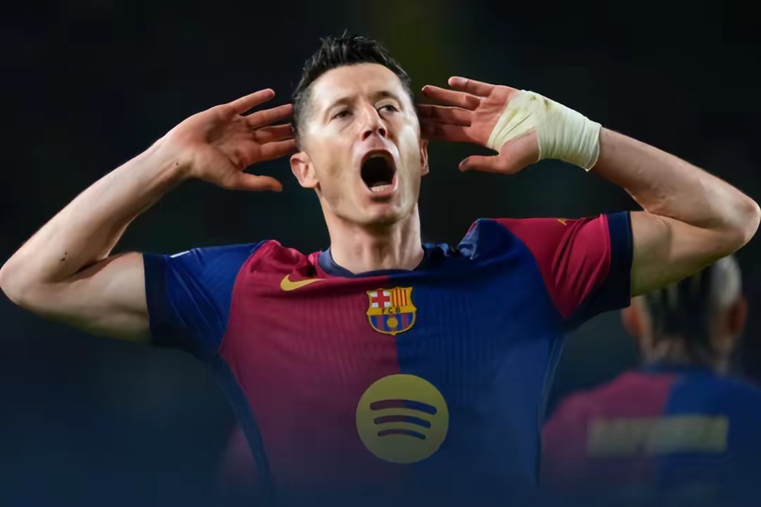 九游体育下载-包含莱万多夫斯基重返赛场，领先优势明显首场状态出色，DWG观众沸腾！观众掌声雷动的词条