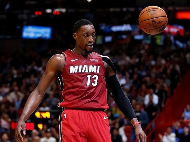 九游体育下载-包含巴特勒重返赛场，领先优势明显首场状态出色，热火观众沸腾！观众掌声雷动的词条